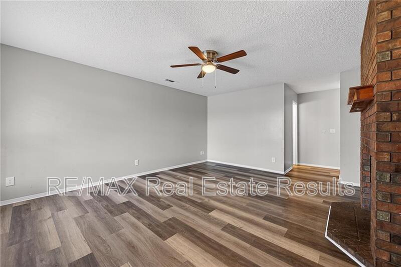4418 Acoma St – photo 4