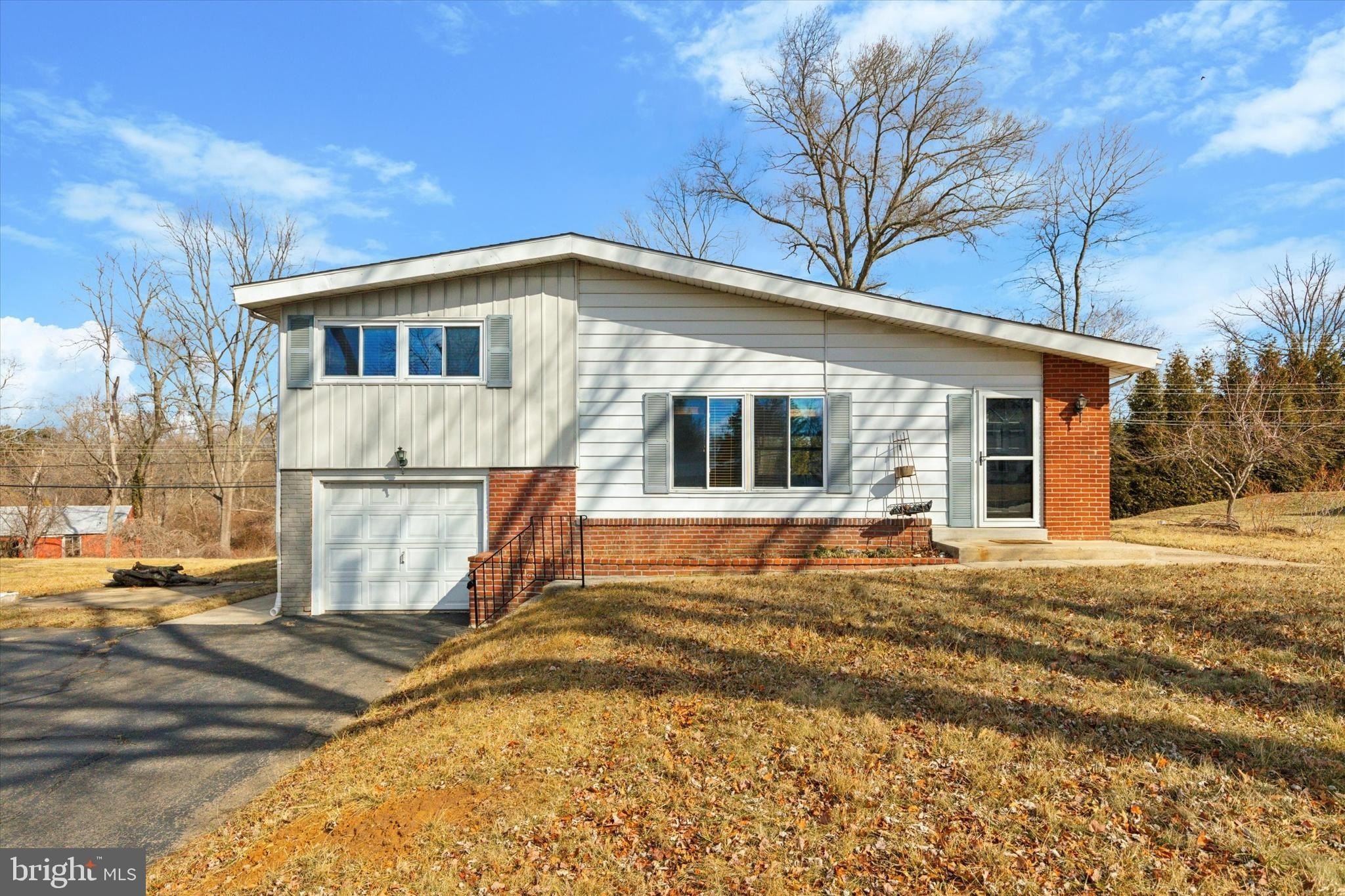 1633 Pulaski Dr – photo 1
