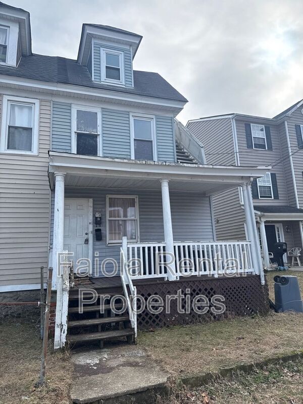 103 W McNeal St unit 2 – photo 1