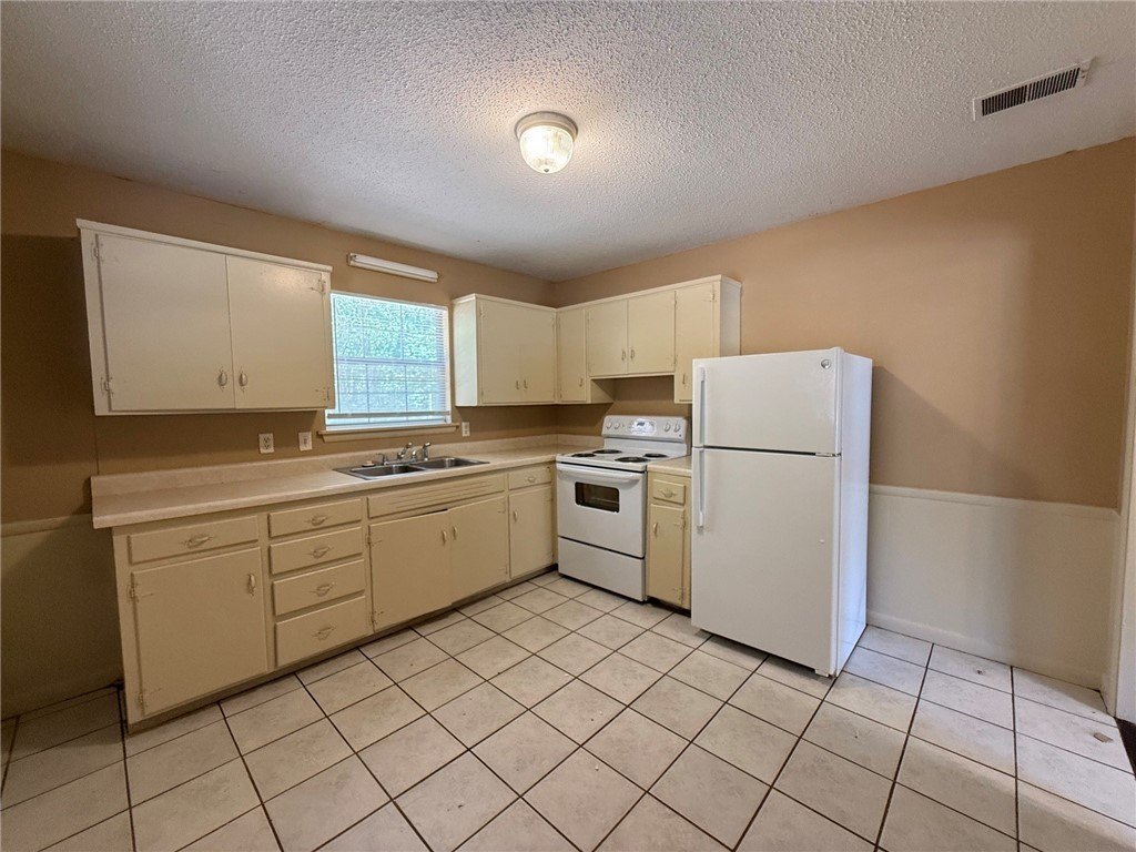 2208 Sycamore Pl – photo 4