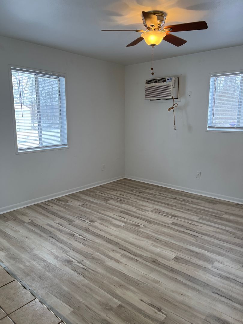 328 Marion Ave unit 24 – photo 2