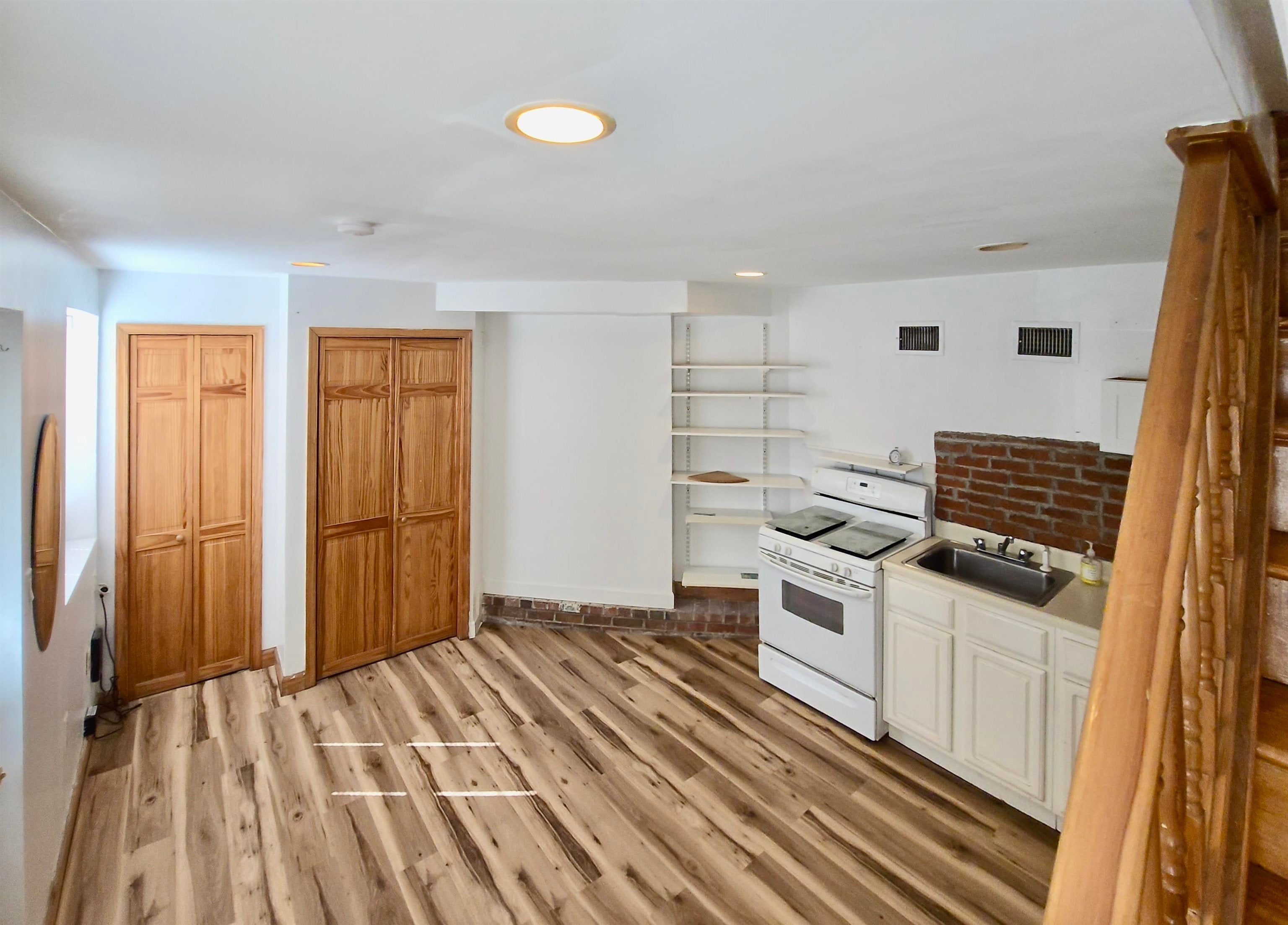 11 Wright Ave – photo 3