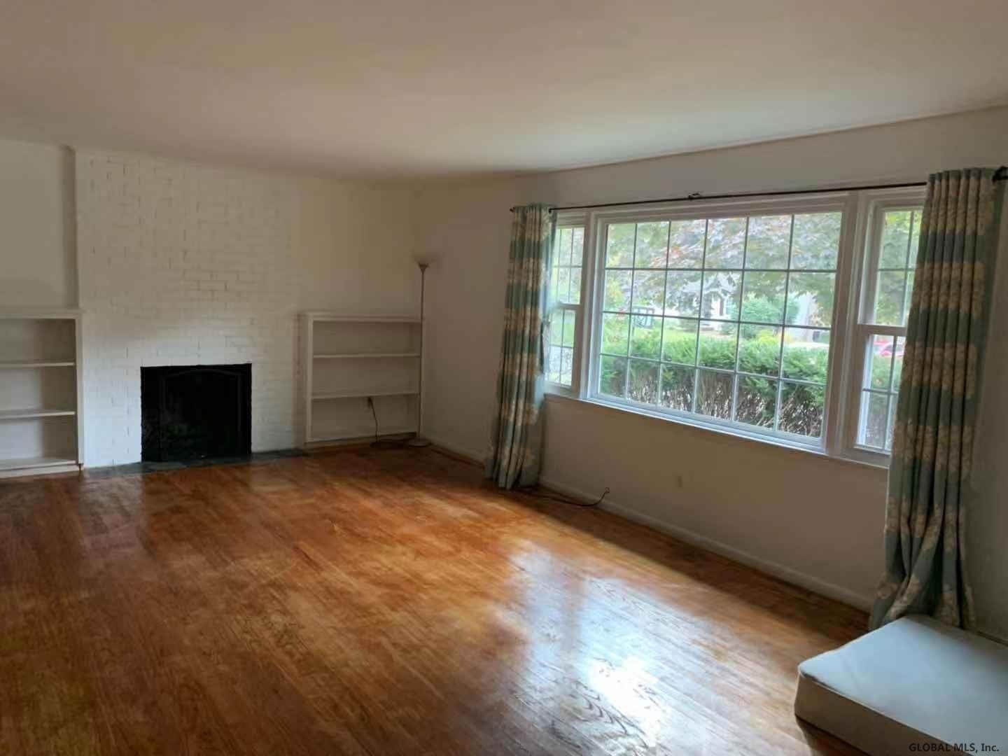 79 Devon Rd – photo 3