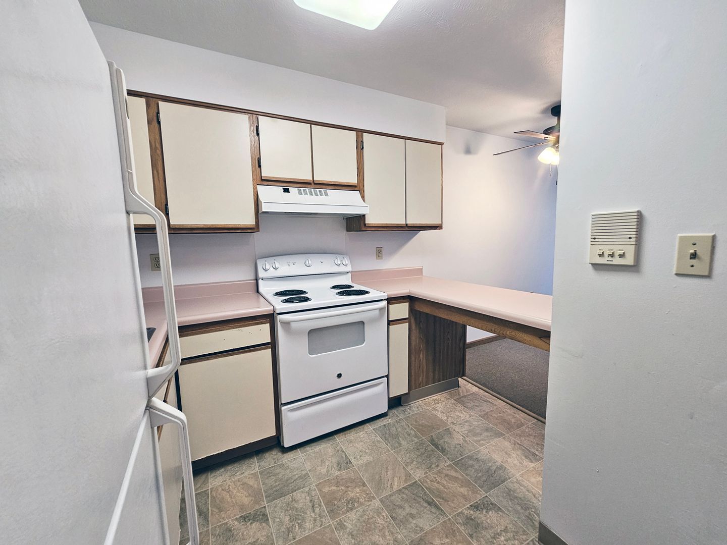 14130 Puritas Ave – photo 4