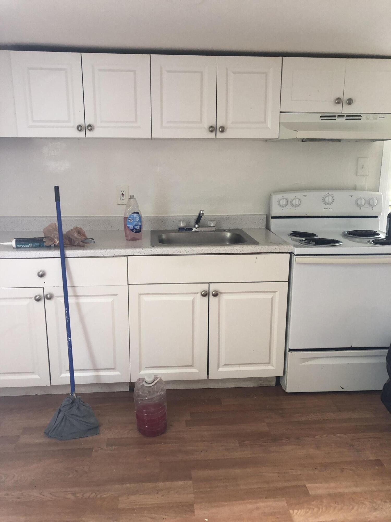 429 Ardmore Rd unit B – photo 1