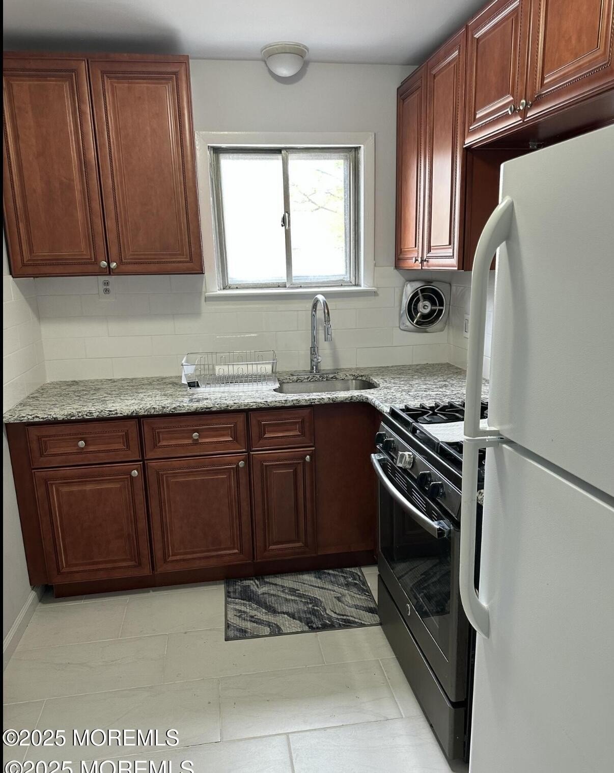 35 Sternberger Ave #H – photo 2