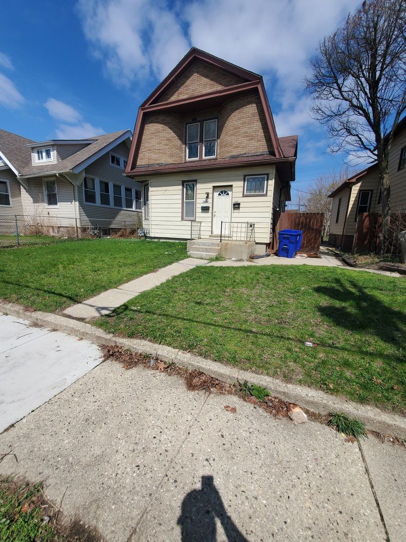 1922 53rd St unit 1924 - Upper – photo 1