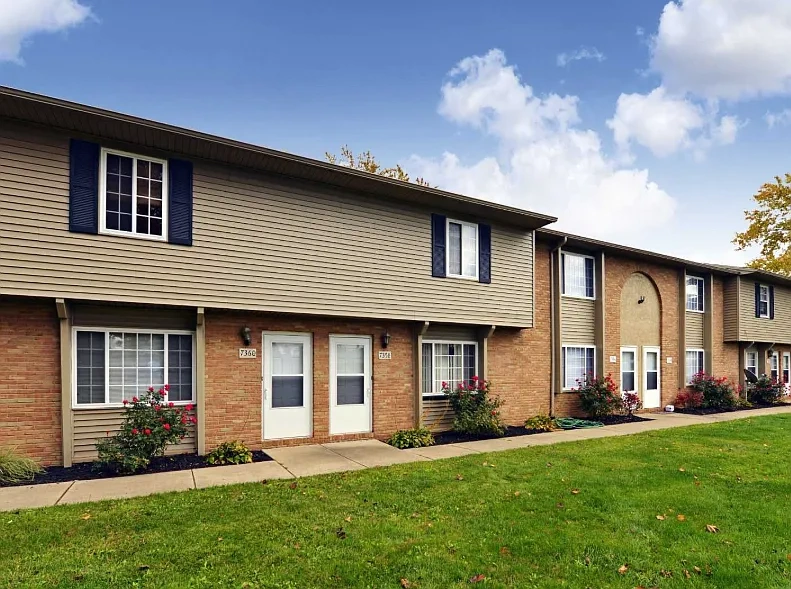 Maple Wayview – photo 2