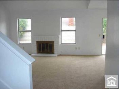 1169 N Mulberry Ave – photo 2
