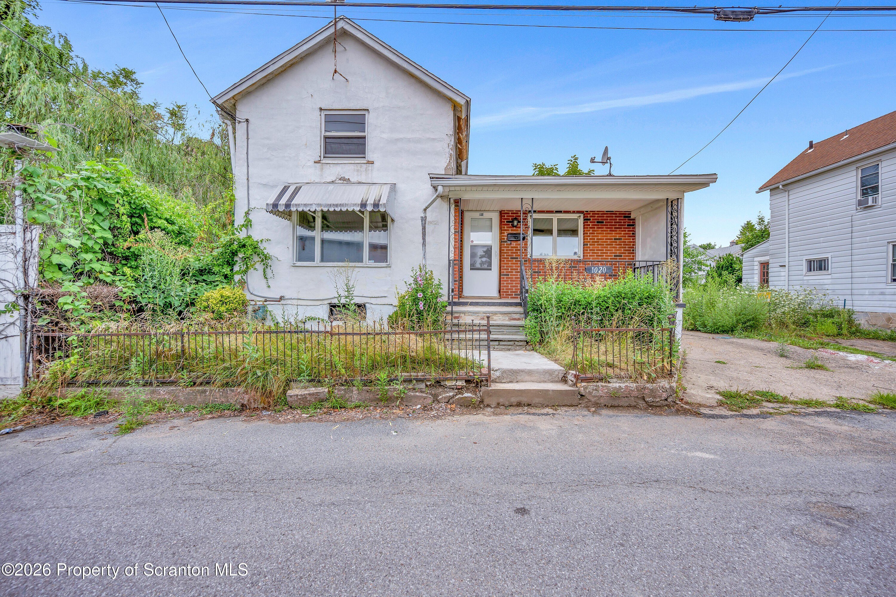 1020 Farber Ct – photo 1