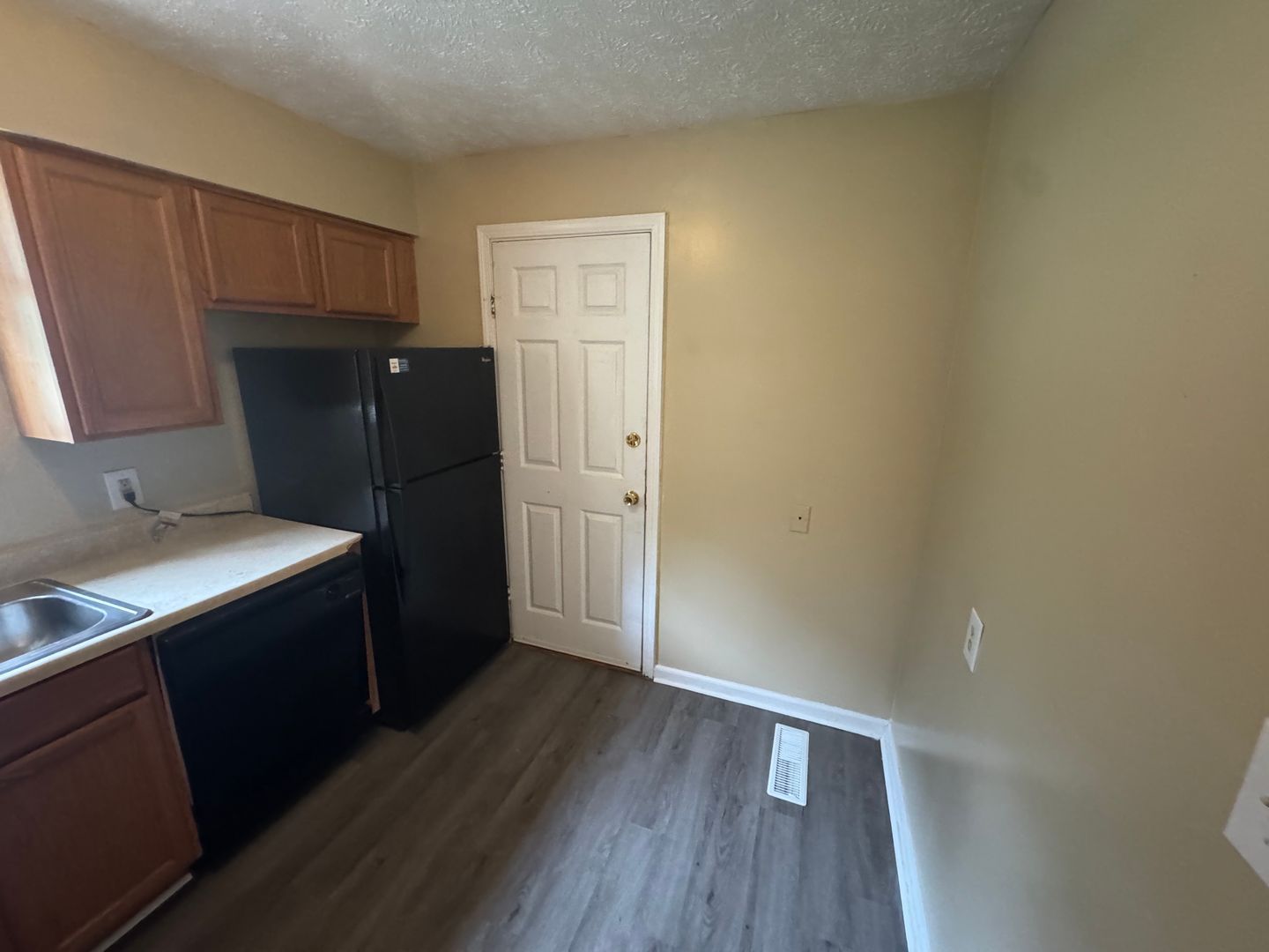 1196 Ritchie Rd unit 2 – photo 1