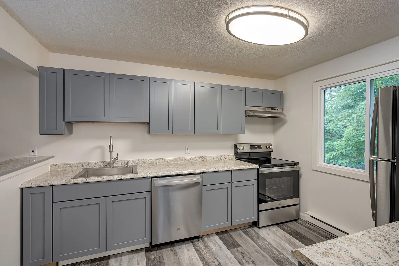 Oakbrook Manor Apartments – photo 2