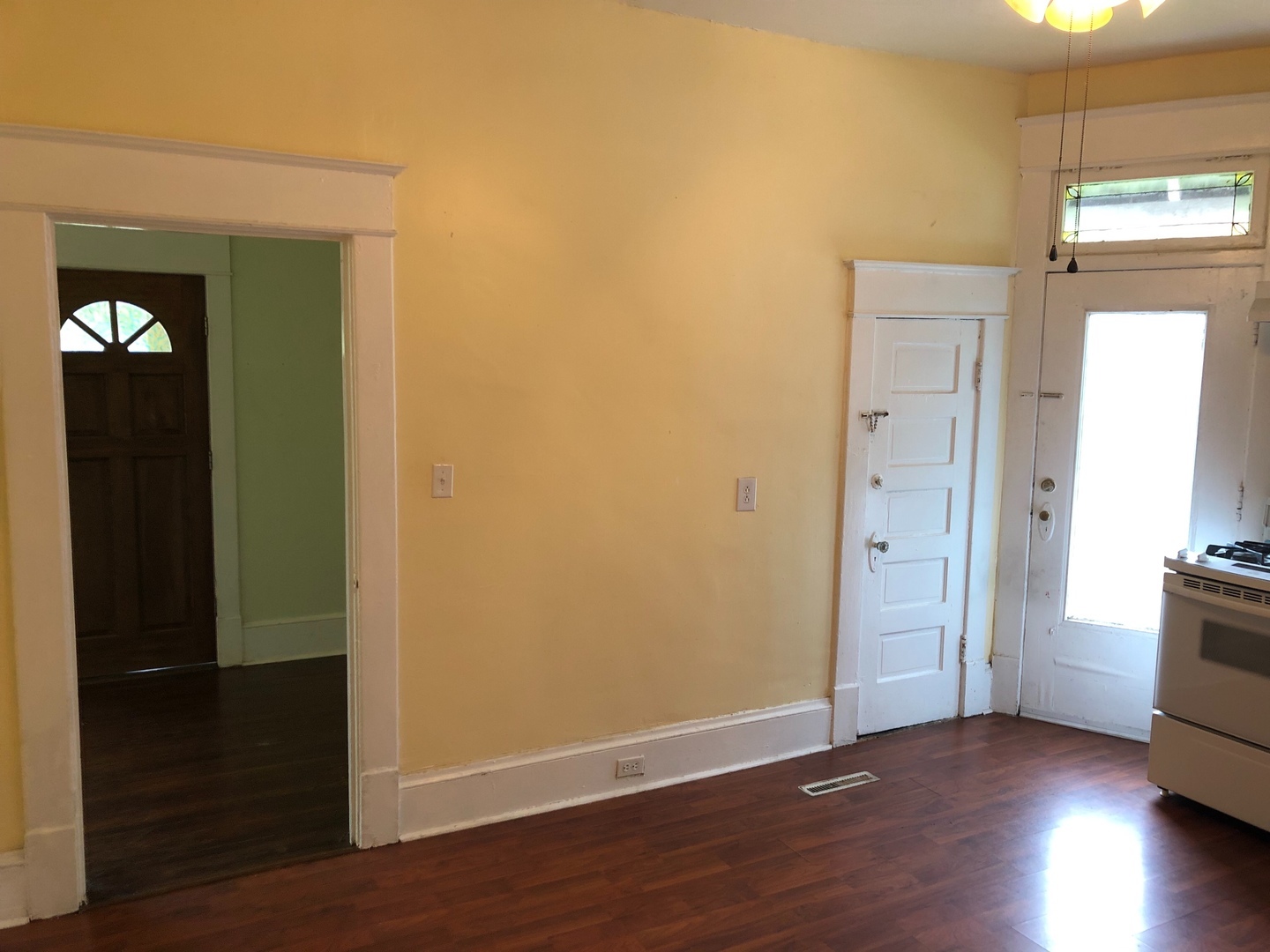 813 Winona Ave SW unit Apt #1 – photo 3