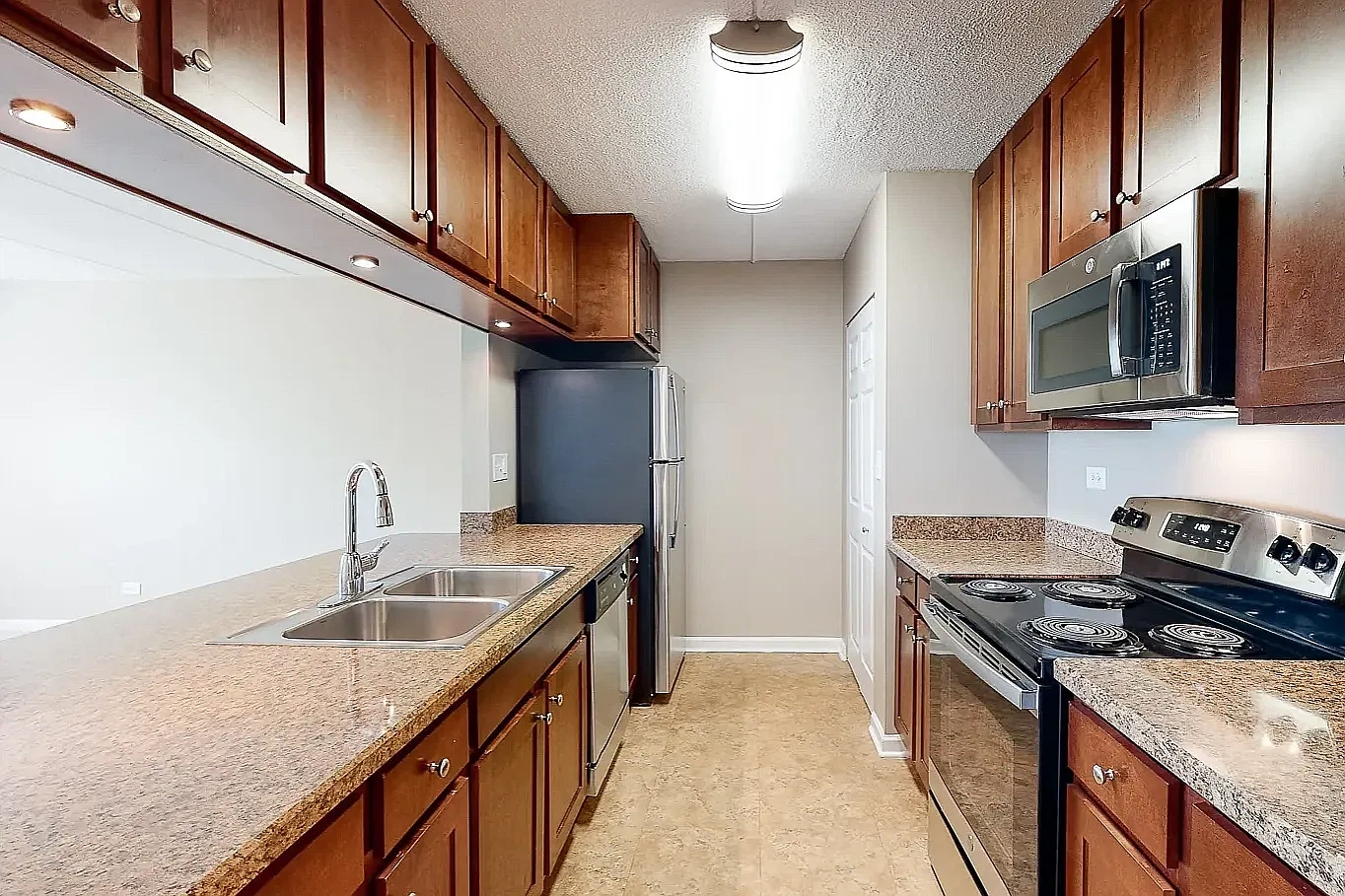 Village in the Park Apartments – photo 2