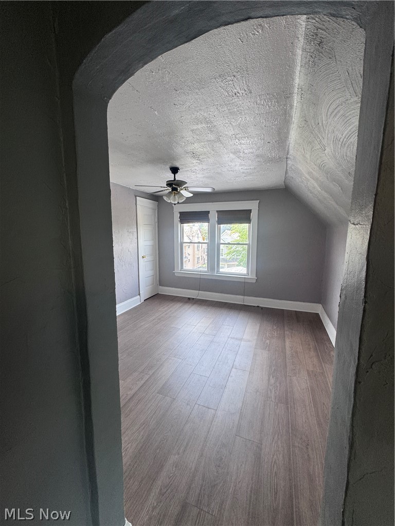 12337 Chesterfield Ave – photo 5