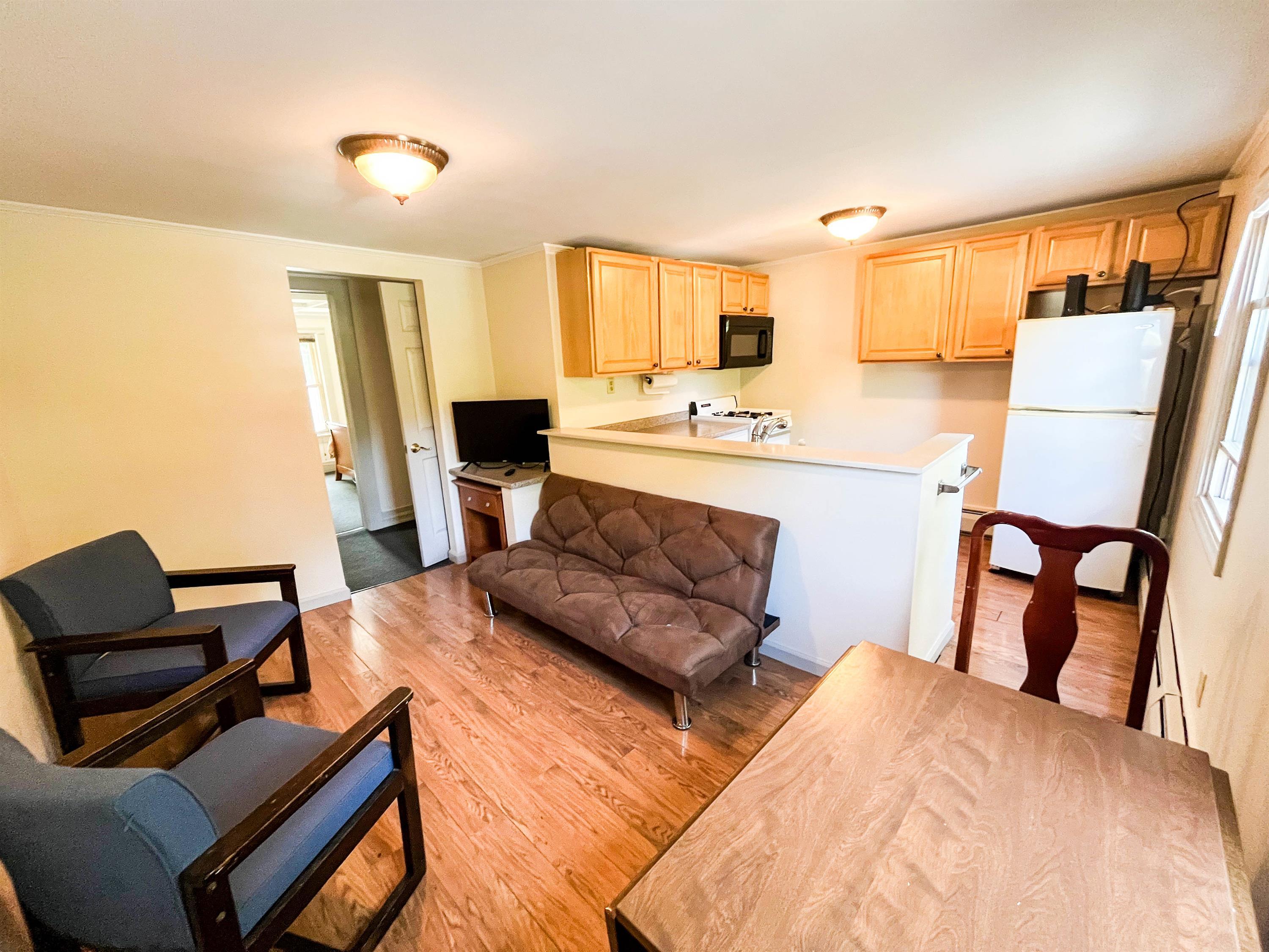 324 Center St unit 2 – photo 2
