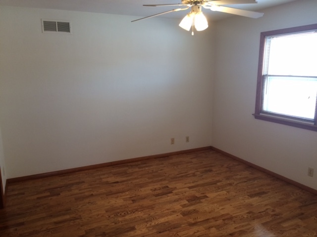 316 Mecherle Dr unit 308 Robinhood Lane-C – photo 4