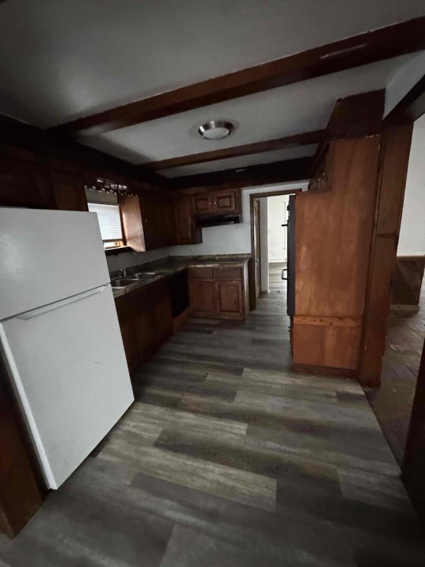 705 Clark St – photo 4