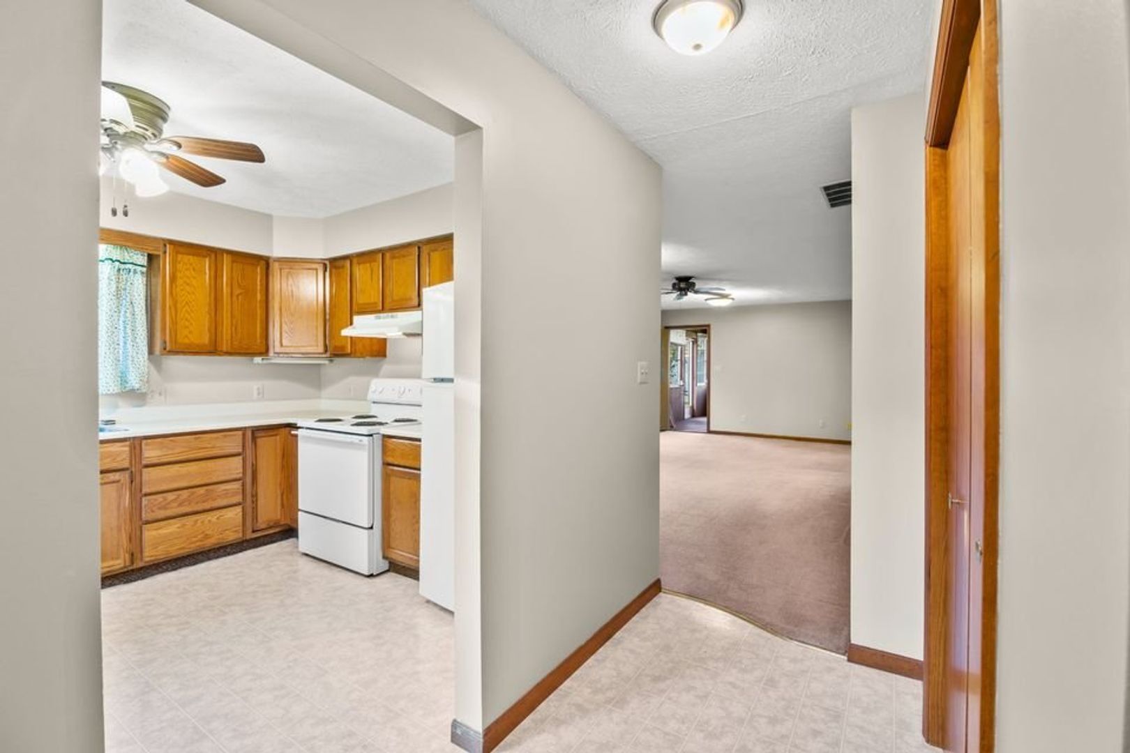 124 N Short St unit 415 Minonk – photo 3
