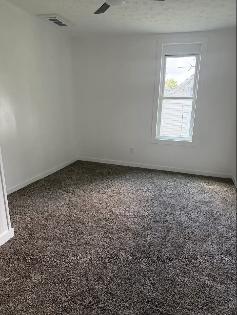861 E Market St – photo 5