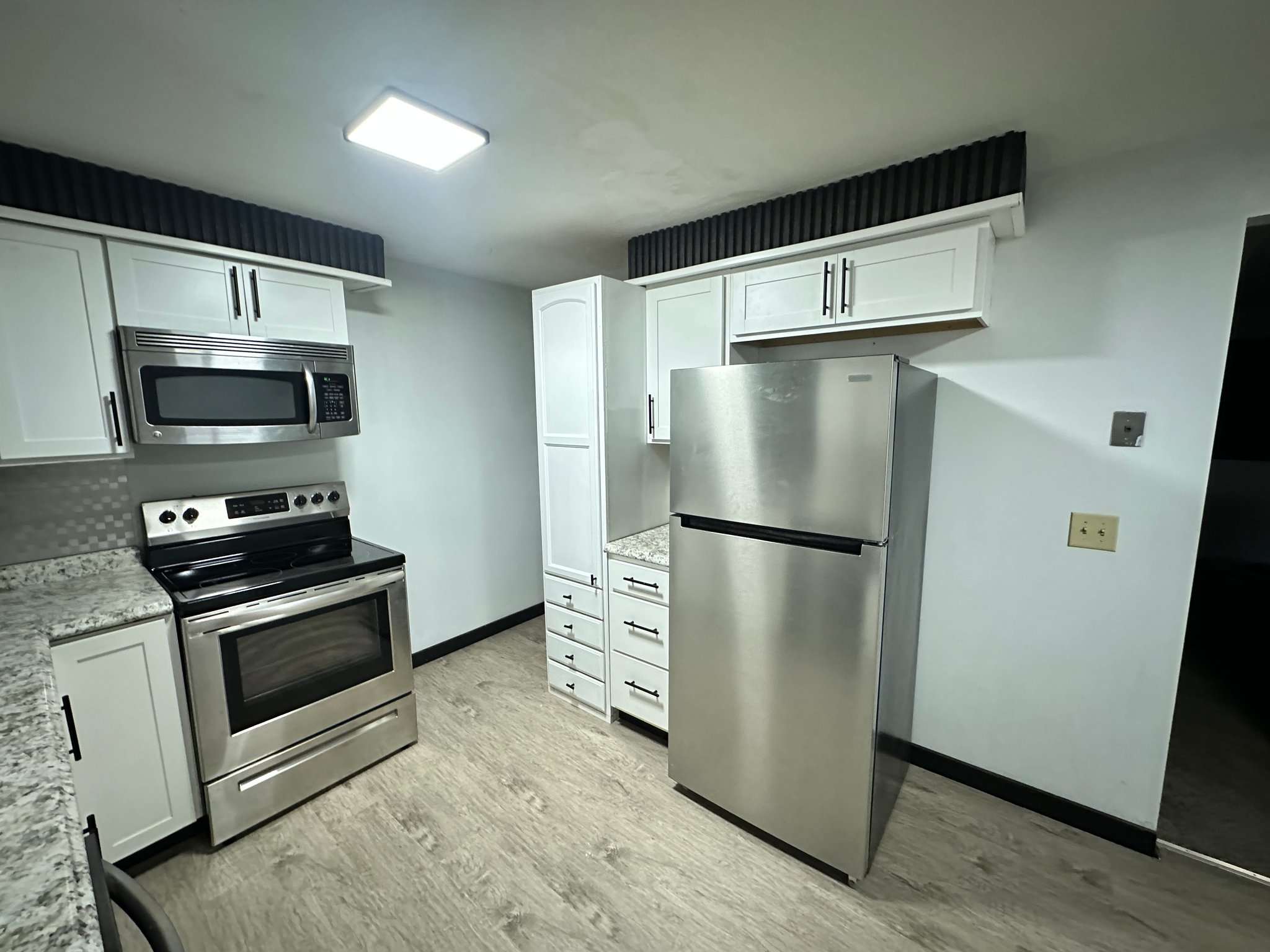1752 Woodlawn Ave NW – photo 5