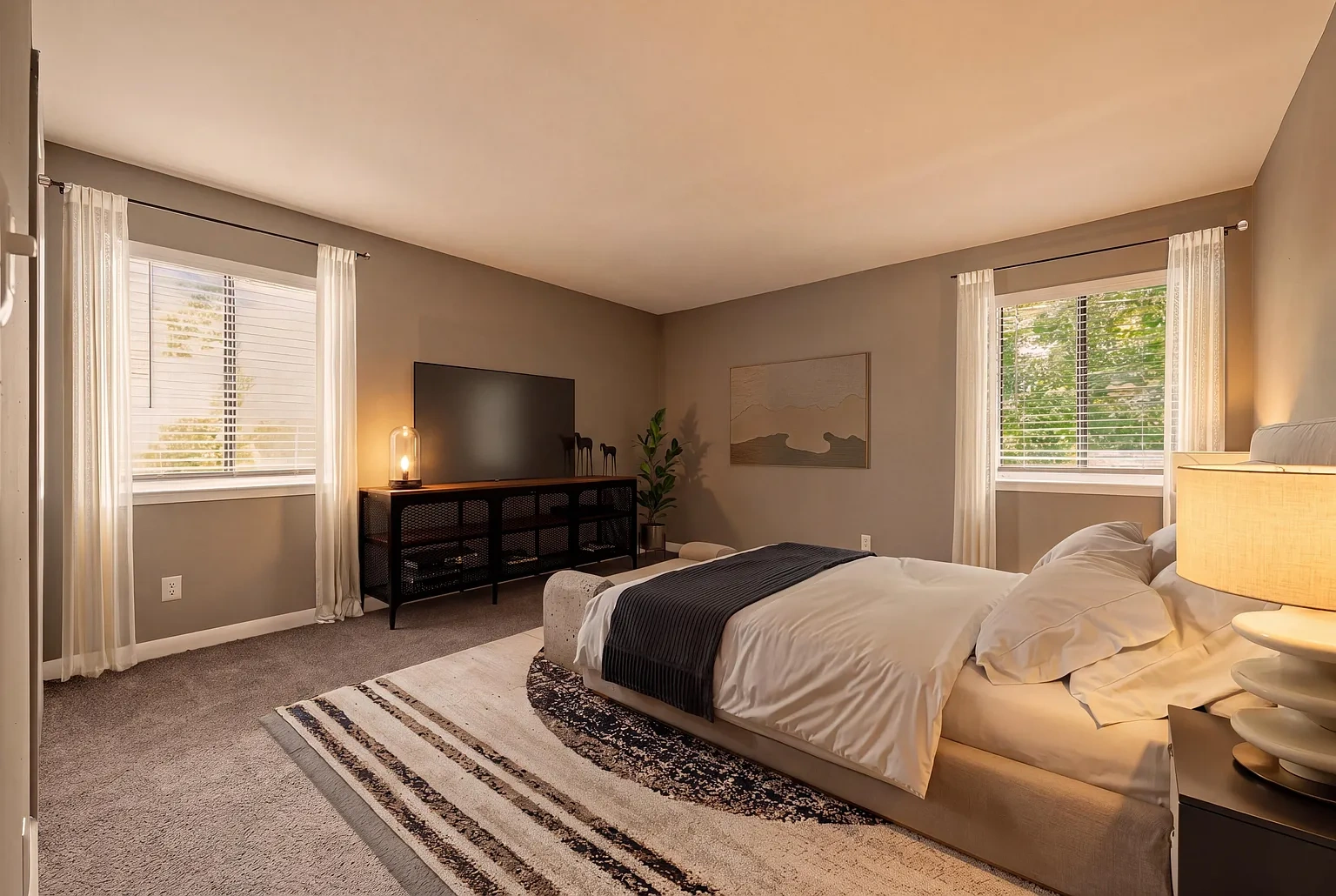 700 Riverchase Apartments – photo 5