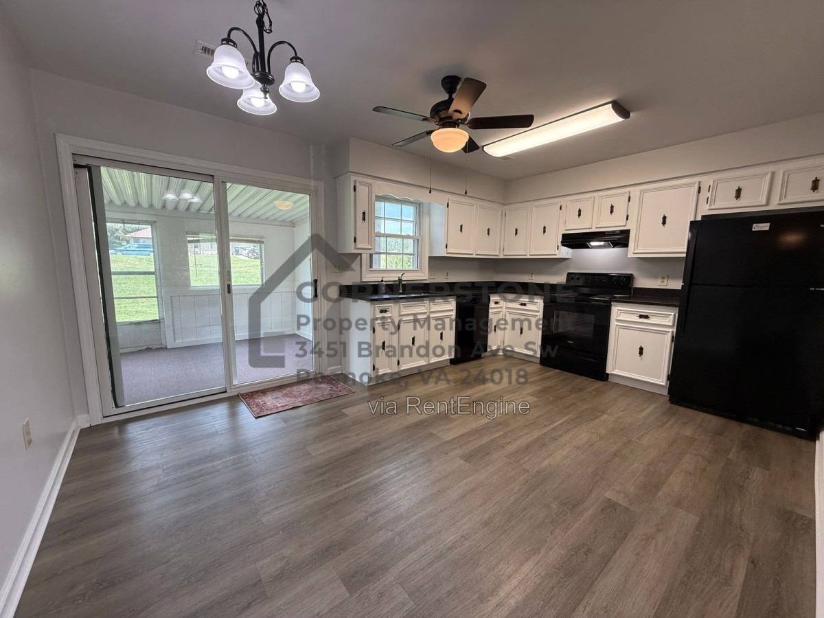 1103 Lakeview Pl – photo 3