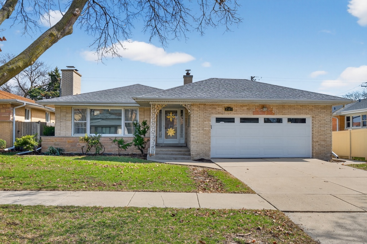 8509 N Ozanam Ave – photo 3