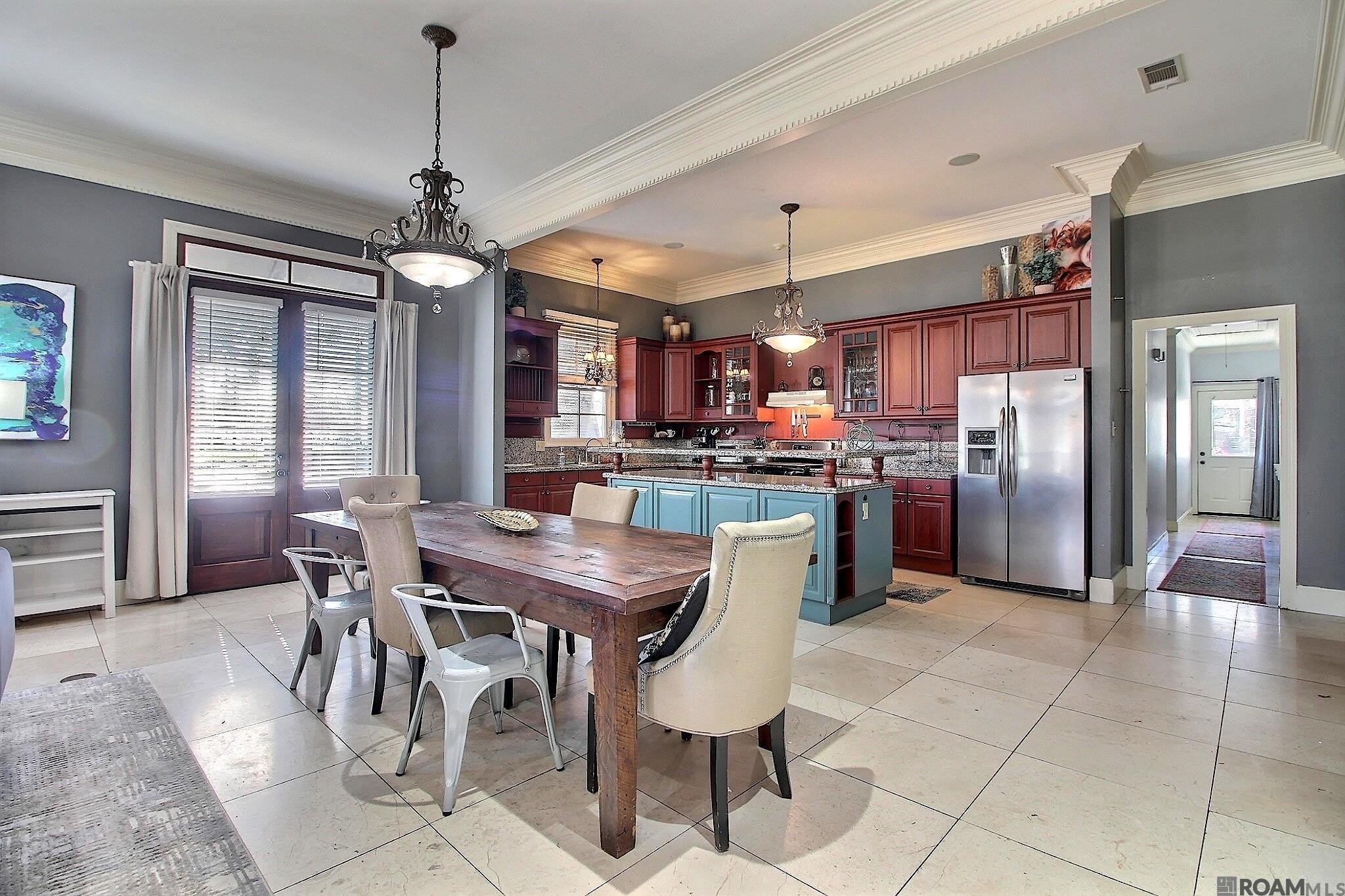 5855 Government St – photo 4