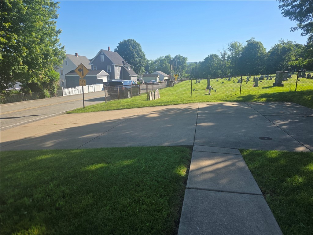 521 9th Ave – photo 4