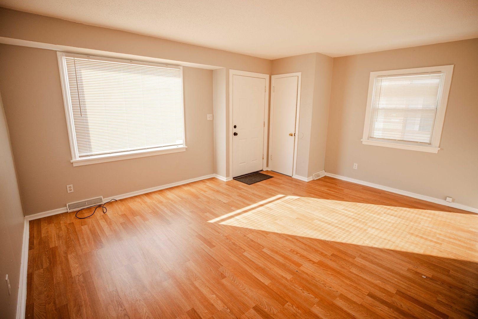 213 Warrington Rd – photo 3