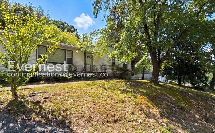 3744 Thrushwood Dr – photo 2