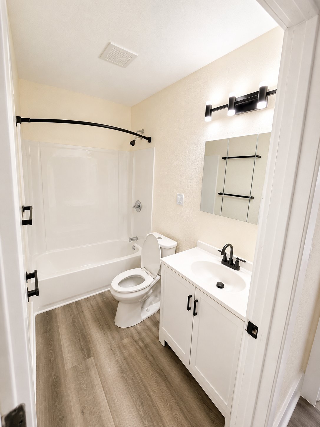 2149 Alvin St – photo 4