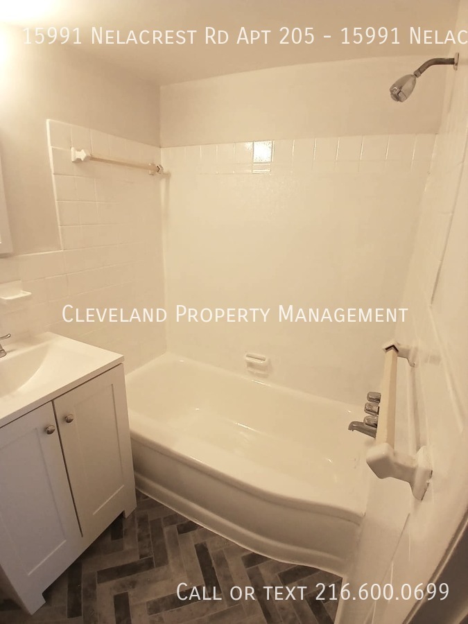 15991 Nelacrest Rd unit 205 – photo 5