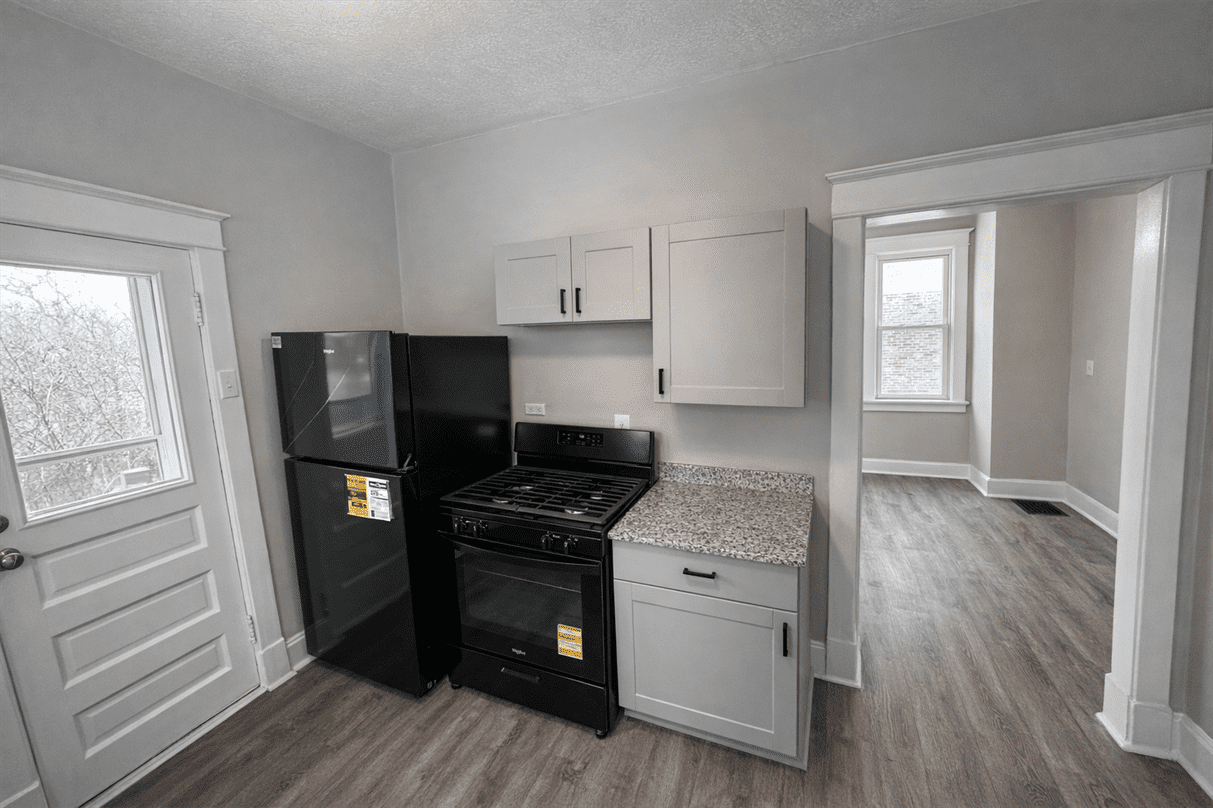 2550 Montana Ave – photo 5