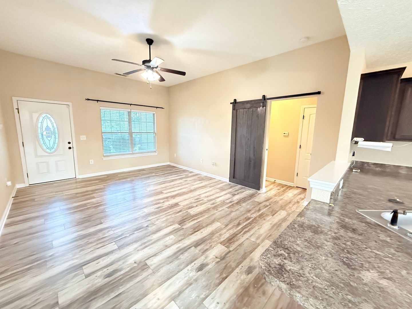 2201 Hall Ln – photo 2