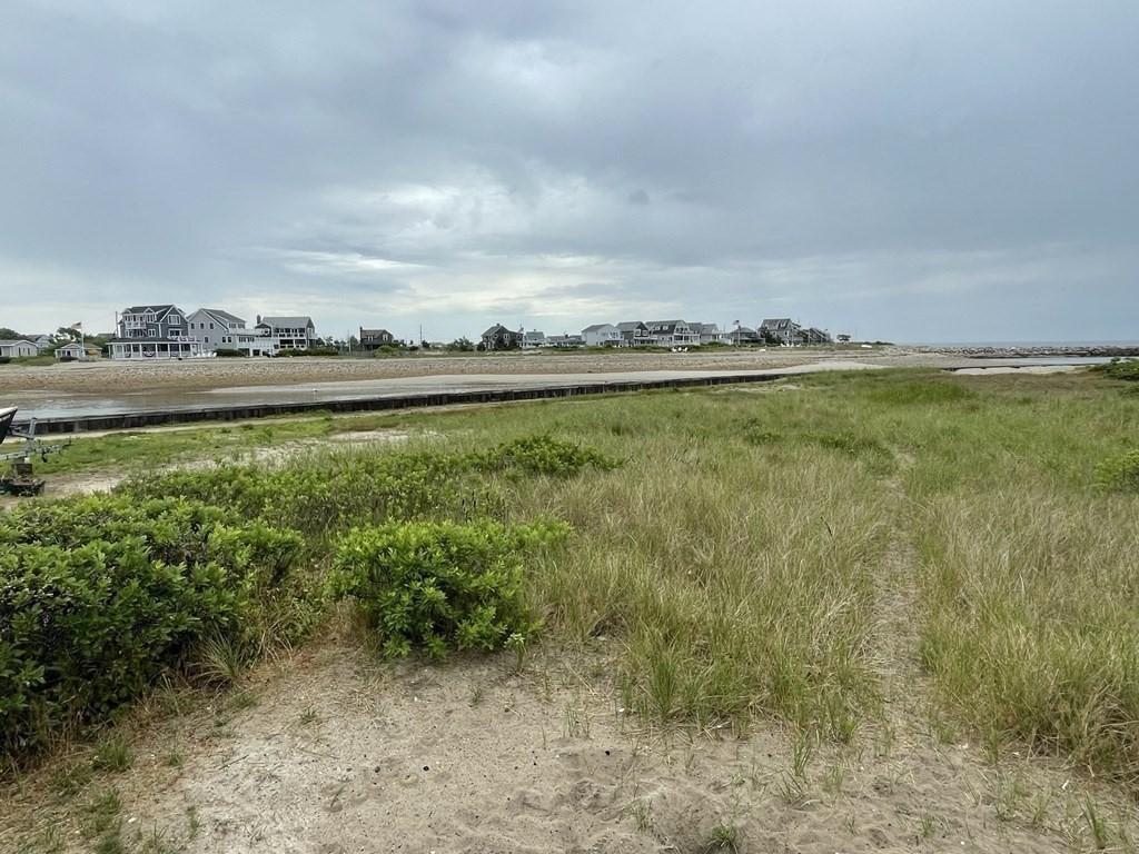 230 Bay Ave unit 230 – photo 3