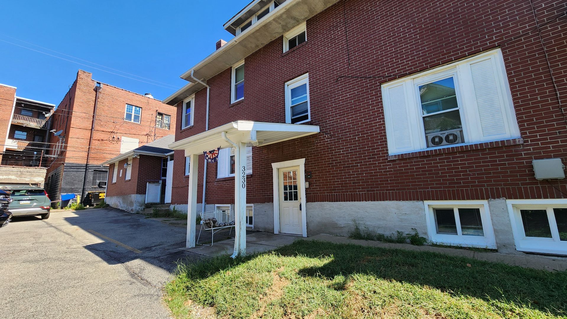 3230 Wainbell Ave unit Unit # 1 – photo 1