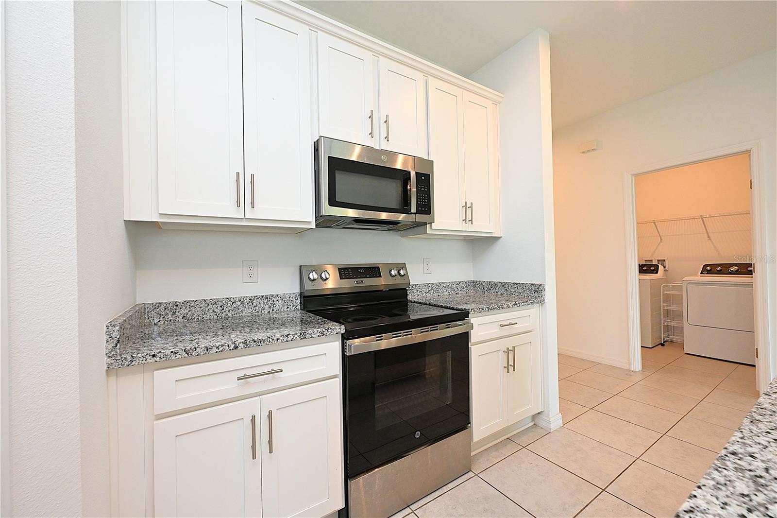 685 Crown Rose Dr – photo 4