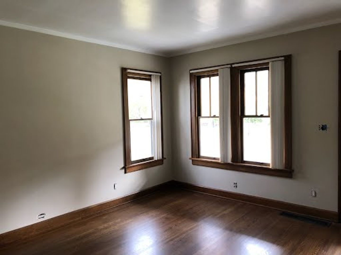 833 College Ave – photo 5