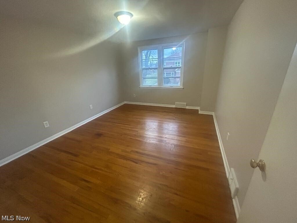 2079 S Green Rd – photo 5