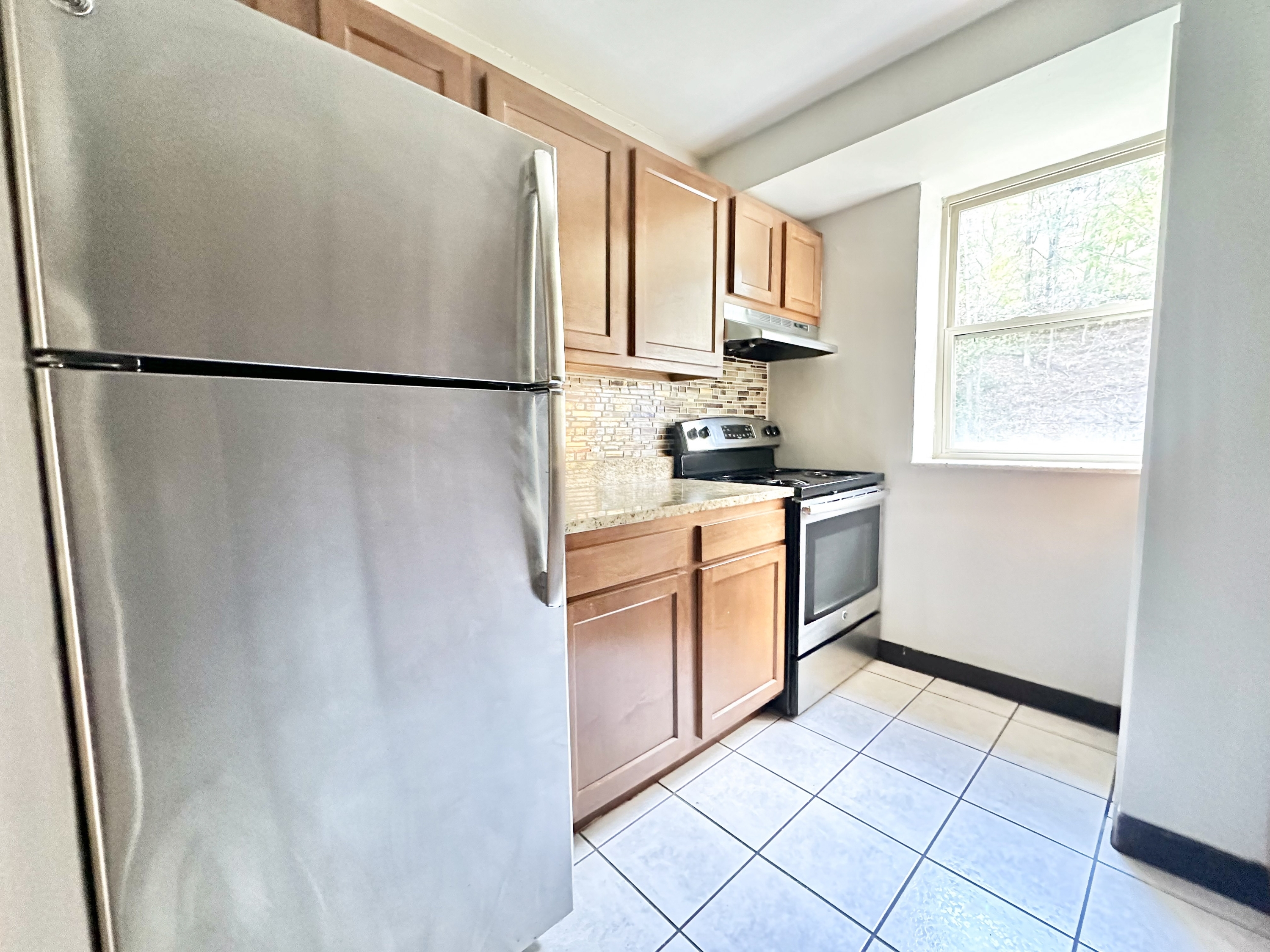 411 McKnight Cir – photo 4
