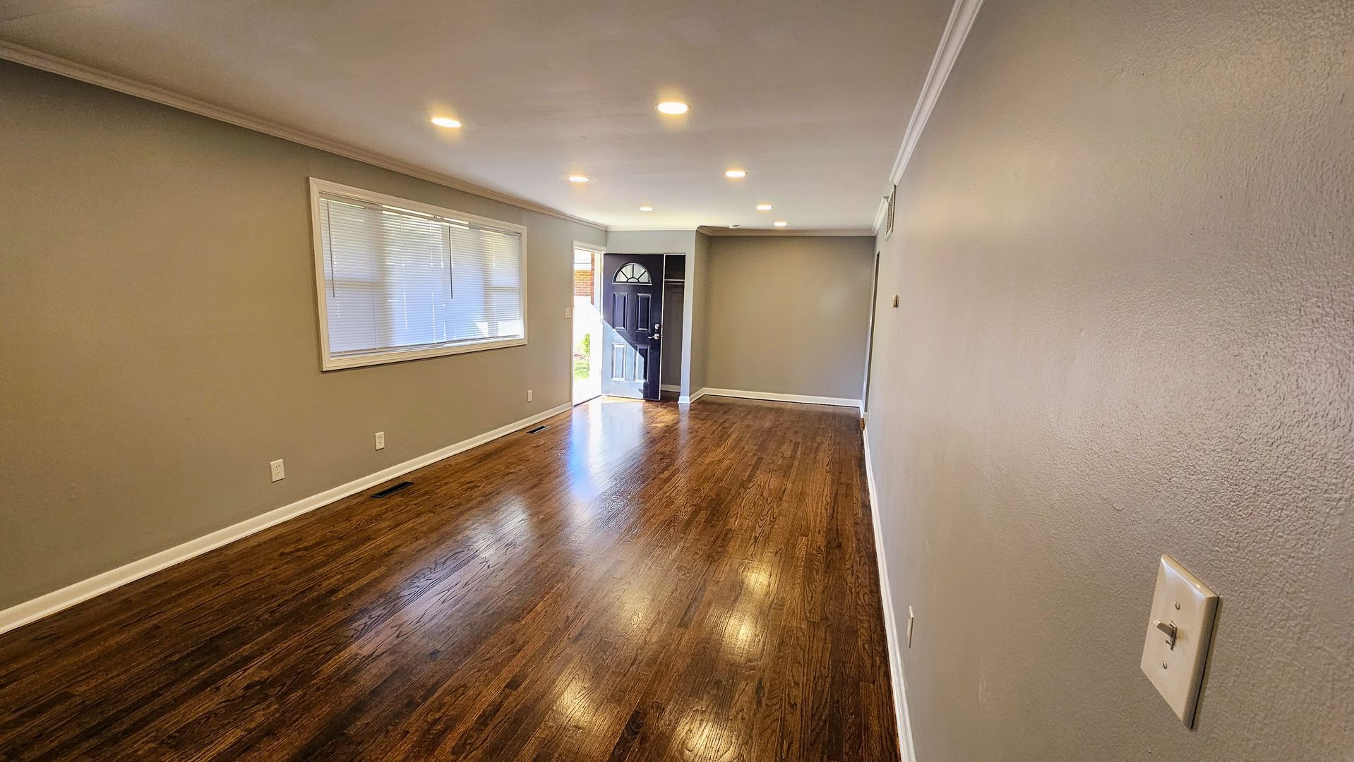 1168-1174 Eastfield Rd unit 1168 – photo 3
