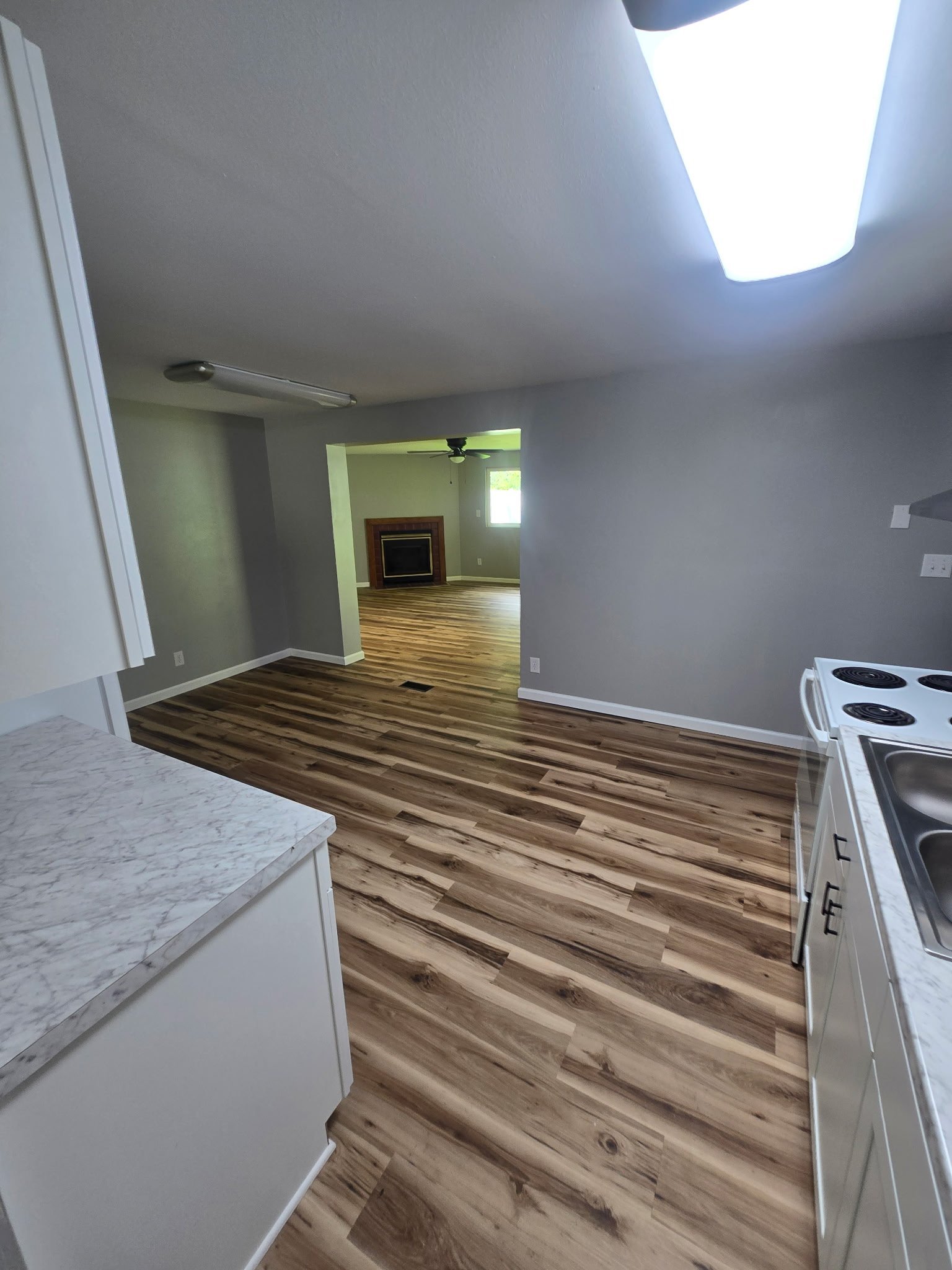 5172 Saum St – photo 4