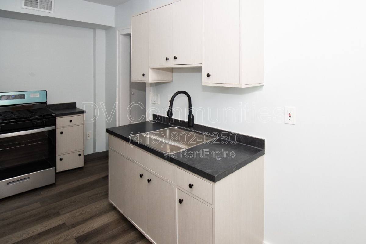 3300 E 149th St unit 10 – photo 5