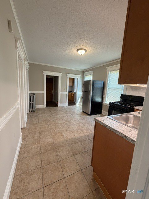 370 Maple Ave #3 – photo 4