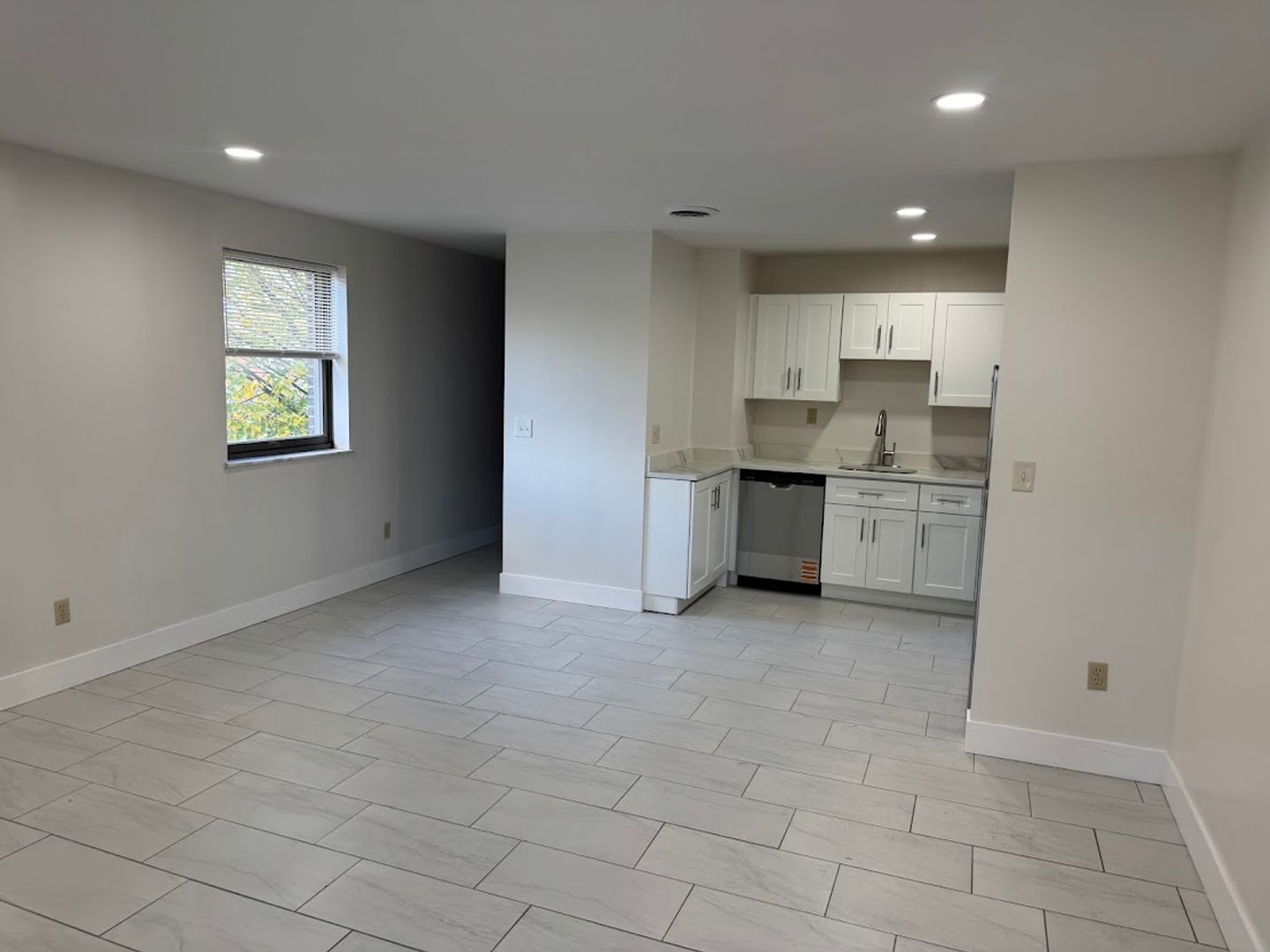 1748 Jancey St unit Apt 4 – photo 3