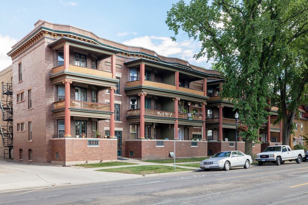 711 Broadway N unit 6 – photo 1