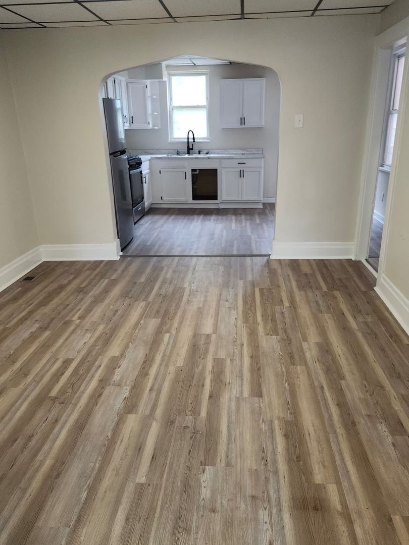 109 Harlem Ave – photo 3