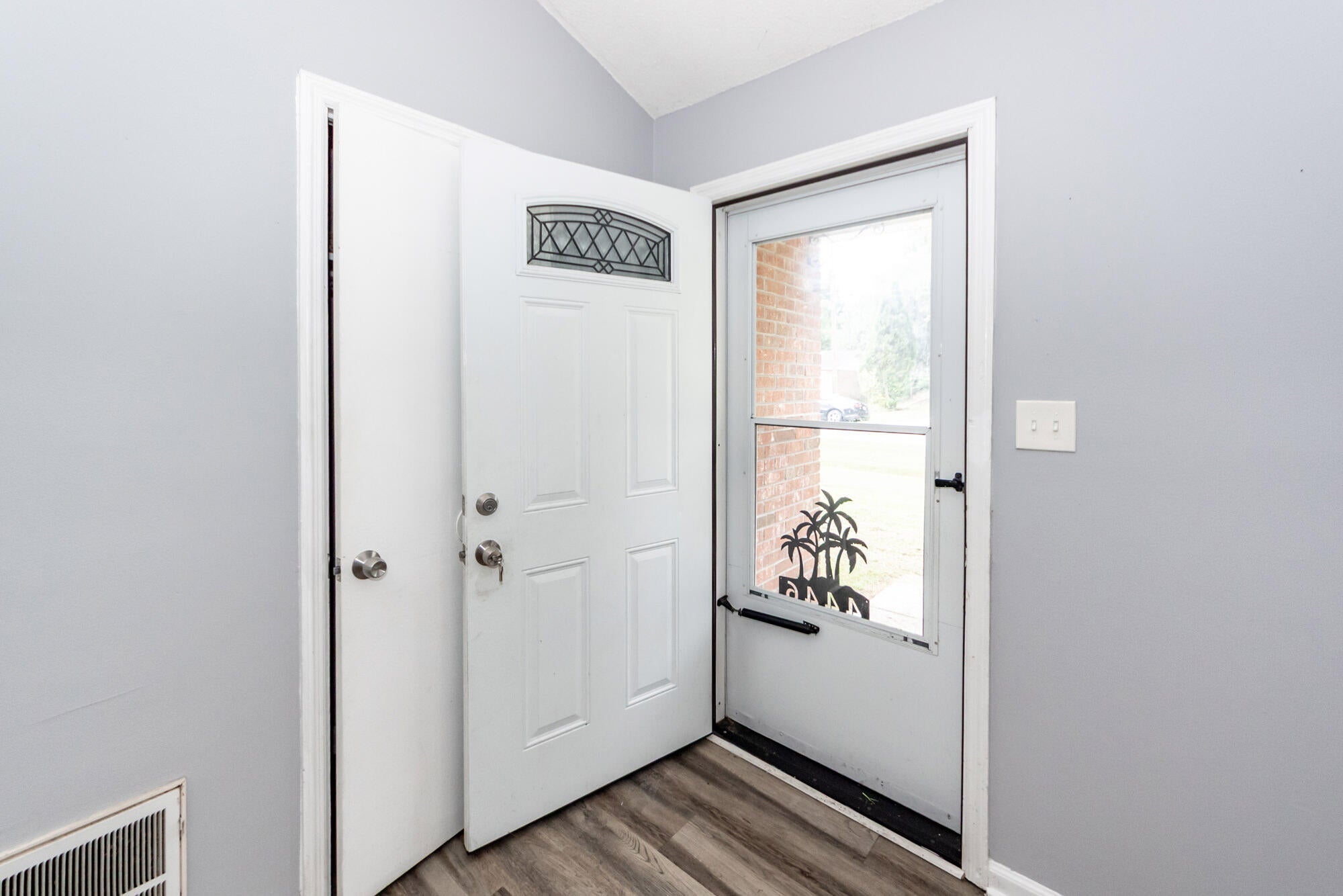 4446 Farmwood St – photo 3